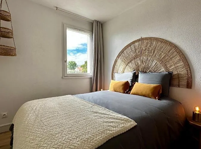 Renove A 300m De La דירה *